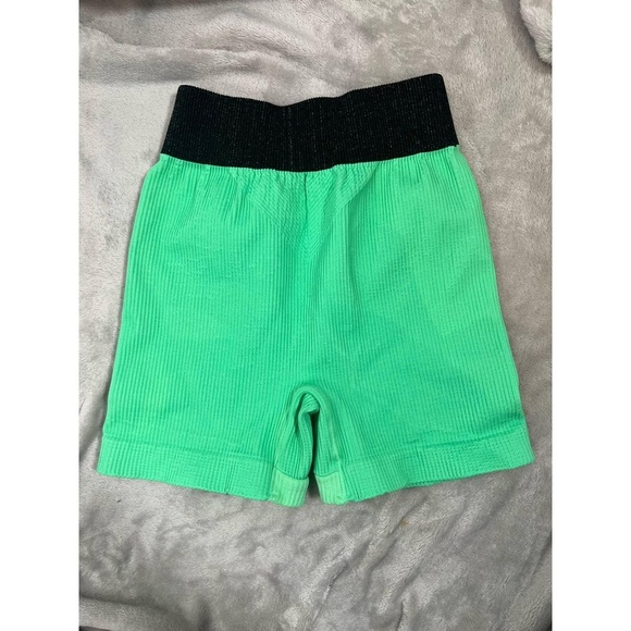 Pranja Shorts - Picture 2 of 6